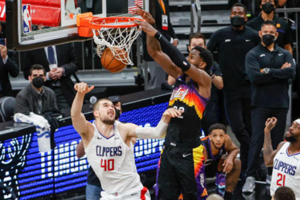 籃球比賽中常見的戰(zhàn)術(shù)有哪些？