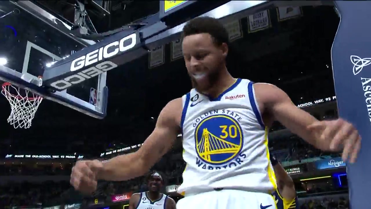 大秀肌肉！